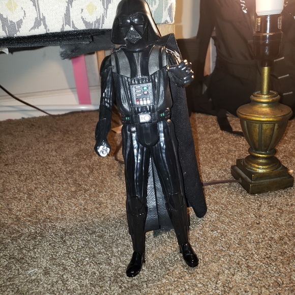 Darth Vader figure - Picture 2 of 3